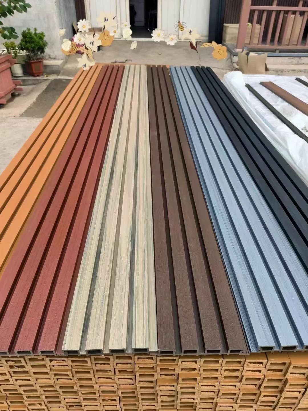 การจัดส่งแผ่นผนัง WPC: ความเสี่ยงหลัก 3 ประการและวิธีที่ Necowood ปกป้องคอนเทนเนอร์ของคุณ การจัดส่งแผ่นผนัง WPC: ความเสี่ยงหลัก 3 ประการและวิธีที่ Necowood ปกป้องคอนเทนเนอร์ของคุณ