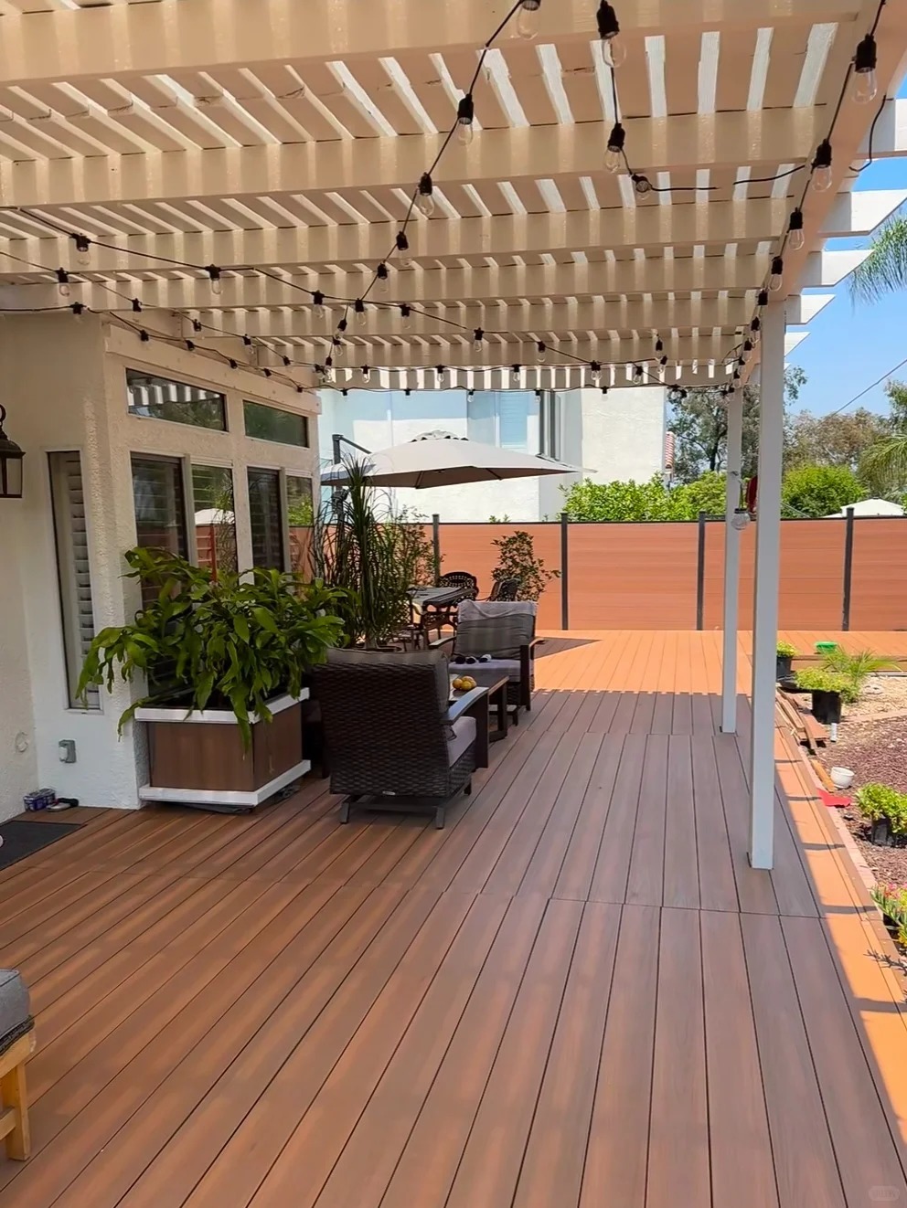ห้าปีกับ ASA Decking: บทวิจารณ์อย่างซื่อสัตย์ของเจ้าของบ้าน